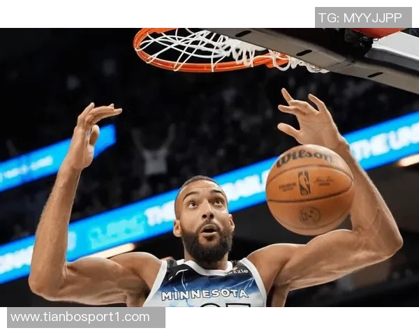 戈贝尔强调球队需保持进攻侵略性与流畅运转的双重目标