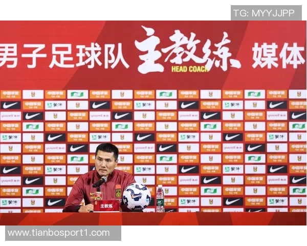 国足主帅邵佳一将在广东肇庆召开媒体见面会，期待新征程的启航